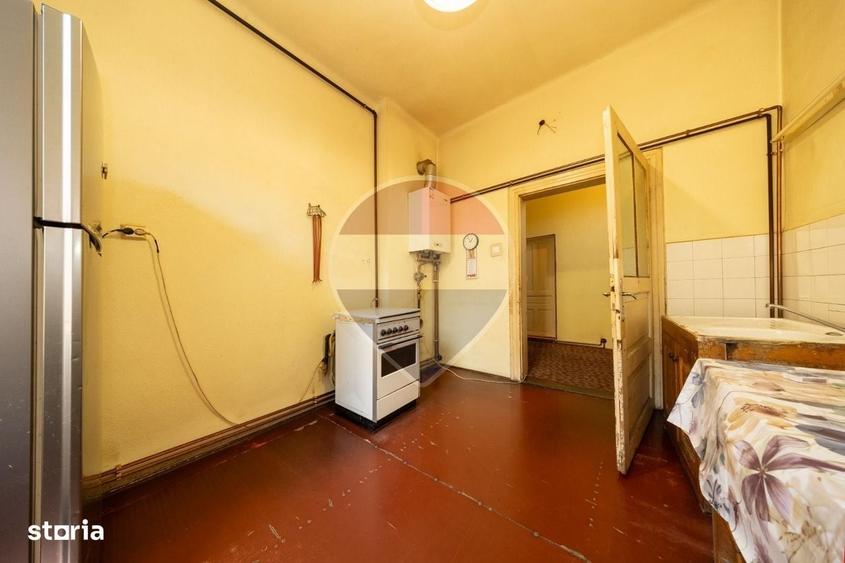 Casă cu 3 camere în 13 Decembrie