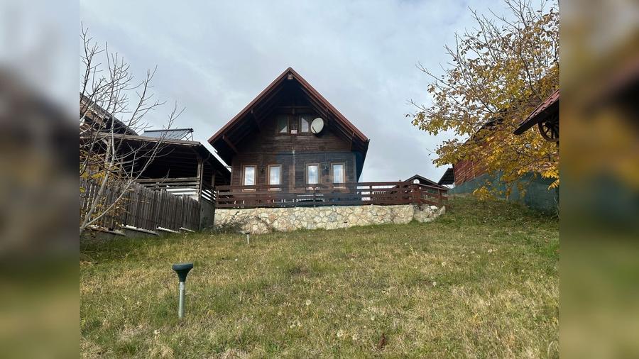 Casă individuală cu 4 camere cu Canalizare în Beclean