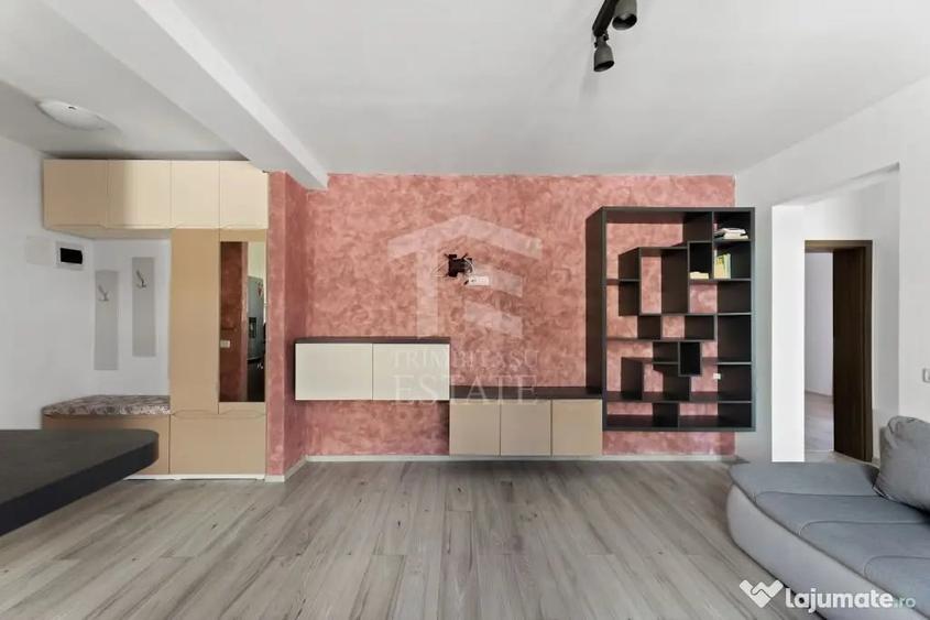 Apartament cu 3 camere semidecomandat în Central