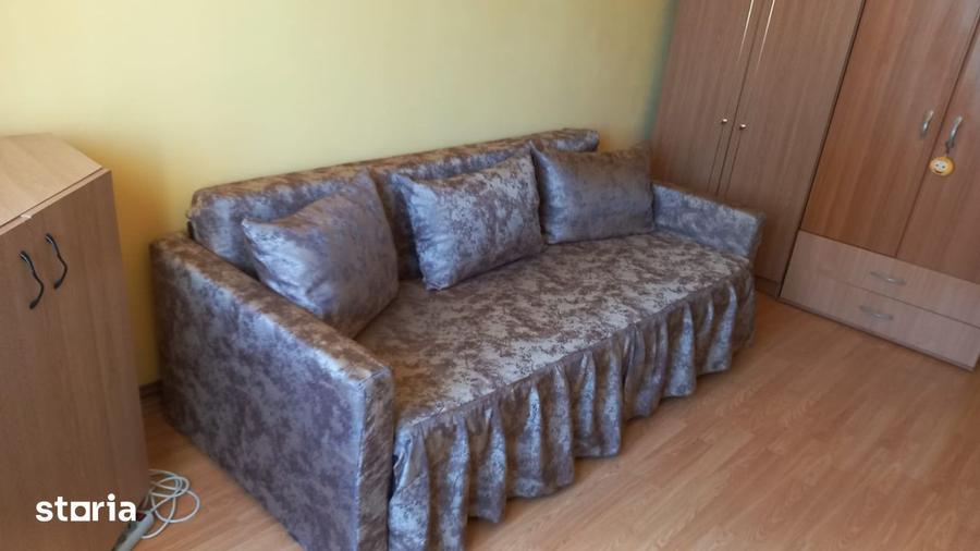 Garsonieră decomandată, mobilată în Astra
