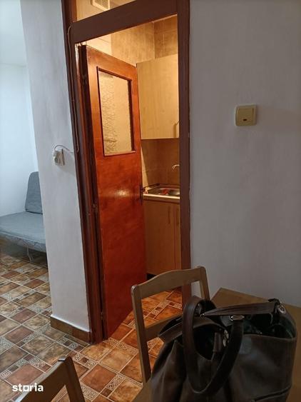 Garsonieră decomandată în Rahova