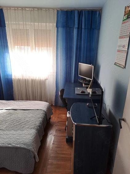 Apartament cu 2 camere semidecomandat în Craiovița Nouă