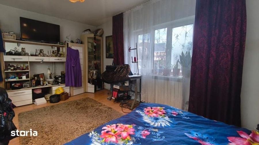 Casă cu 3 camere cu Teren 828 Mp în Șoimuș