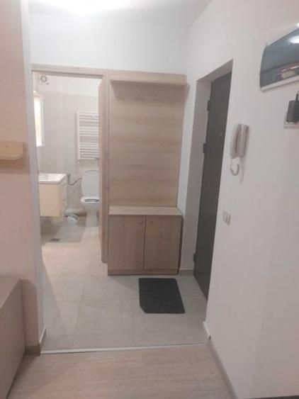Garsonieră semidecomandată, mobilată în Titan
