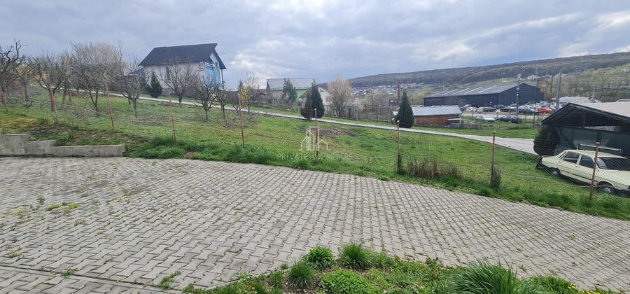 Casă individuală cu 4 camere cu Canalizare în Corunca