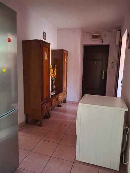 Apartament cu 3 camere semidecomandat în Ultracentral