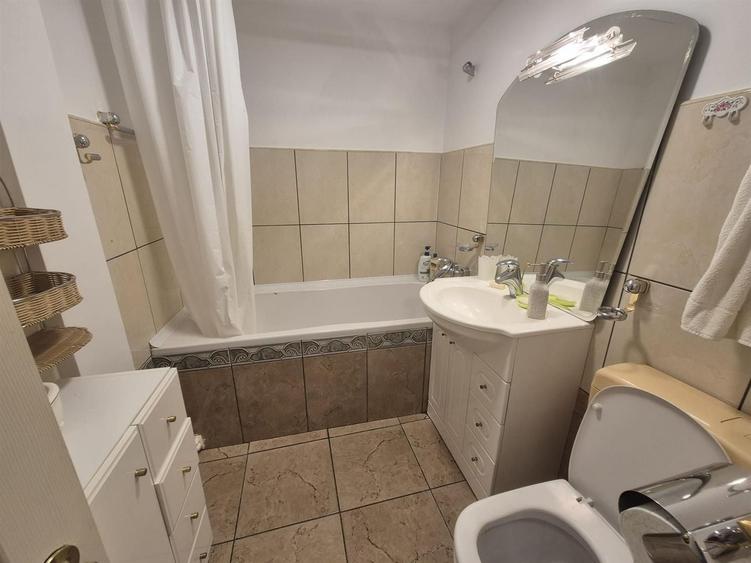 Apartament cu 3 camere în Tolstoi