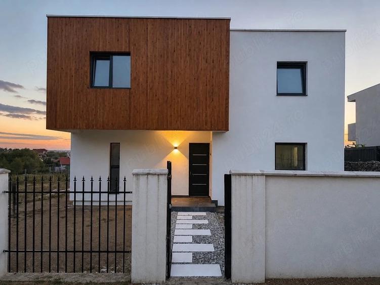 Casă cu 5 camere cu Teren 433 Mp în Oncea