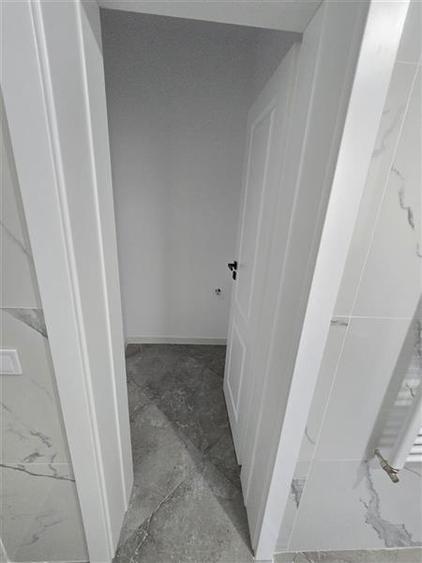 Apartament cu 4 camere decomandat în Lețcani