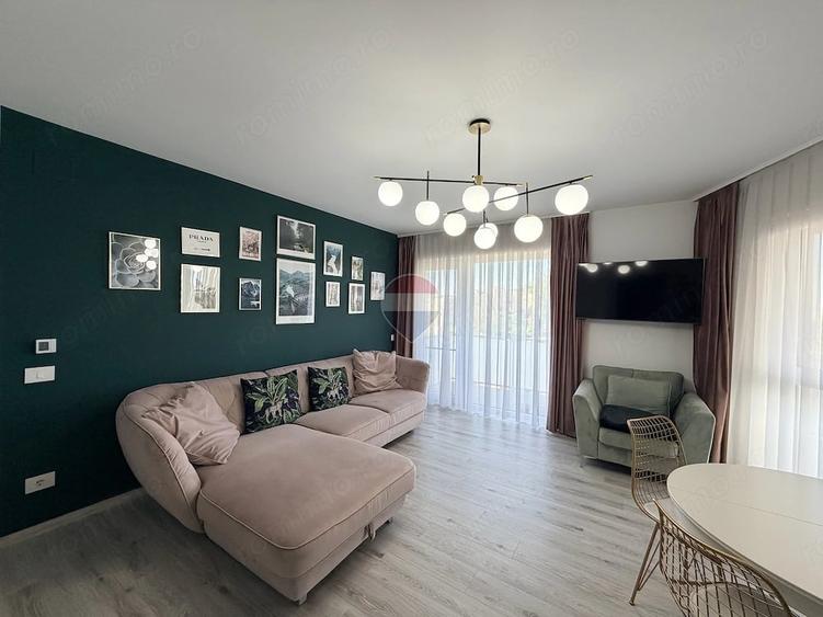 Apartament cu 3 camere decomandat în Orașul Nou