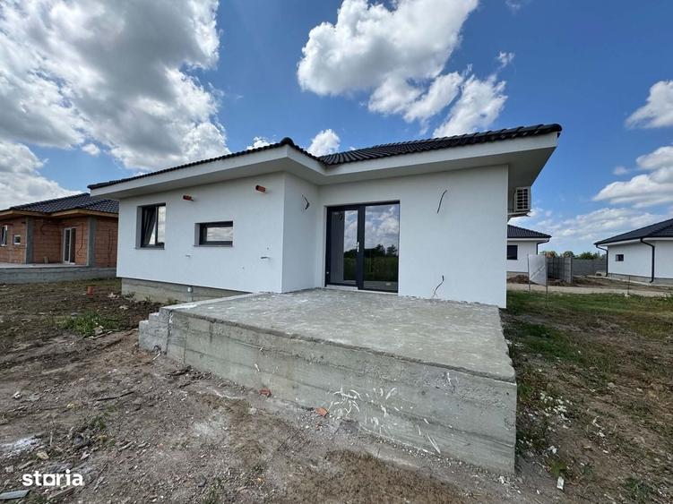 Casă cu 3 camere în Odoreu