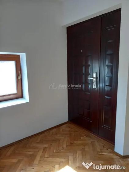 Apartament cu 3 camere decomandat în Ultracentral
