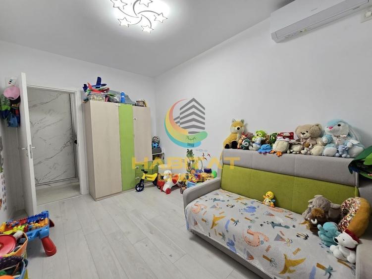 Apartament cu 4 camere decomandat, mobilat în Brâncoveanu