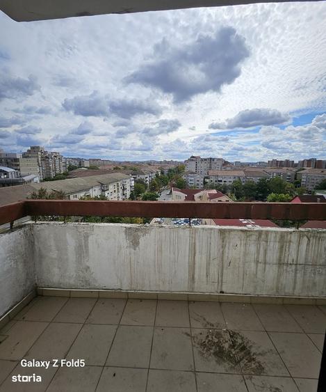 Apartament cu 3 camere decomandat în Dacia