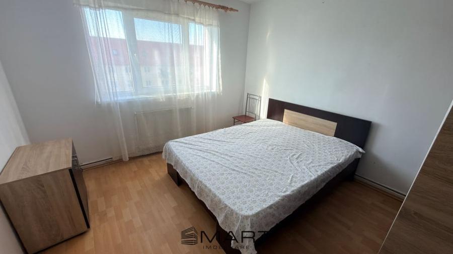 Apartament cu 3 camere decomandat în Vasile Aaron