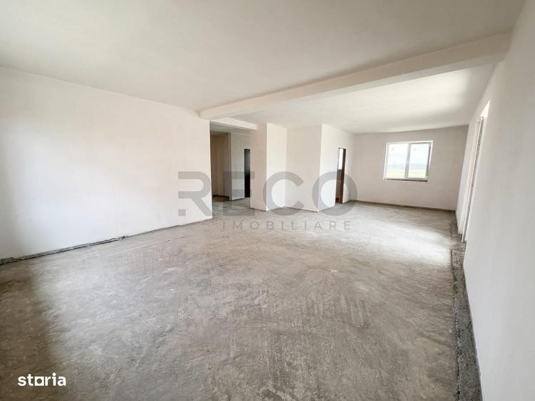 Casă cu 4 camere cu Teren 437 Mp în Sântandrei