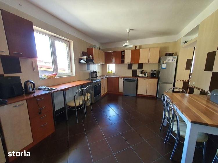 Casă cu 5 camere cu Teren 960 Mp în Valea Lupului