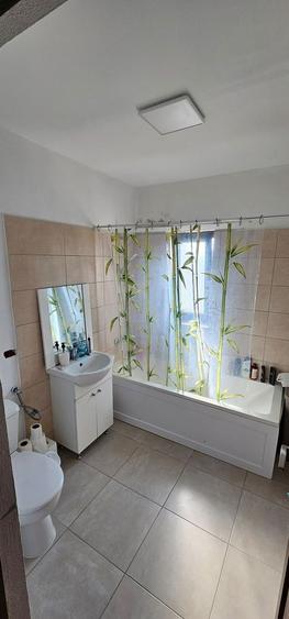 Duplex cu 4 camere cu Canalizare în Giroc