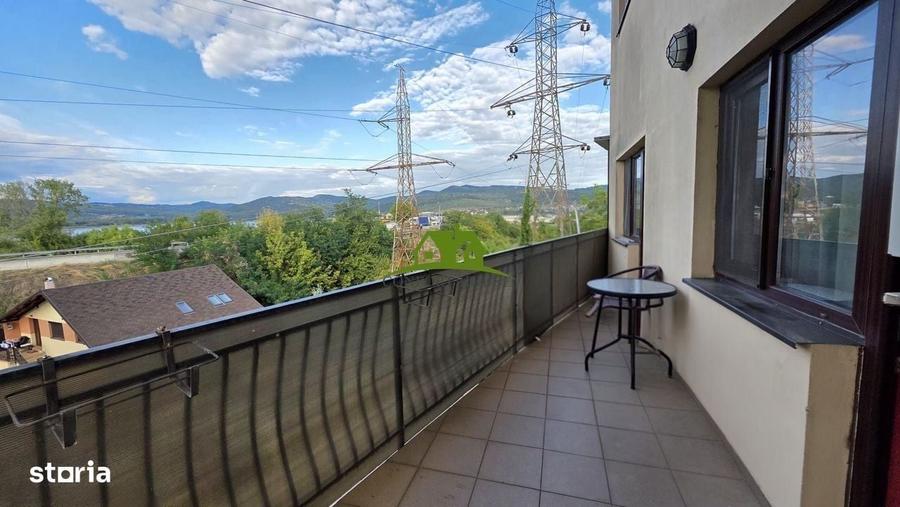 Apartament cu 3 camere în Republicii