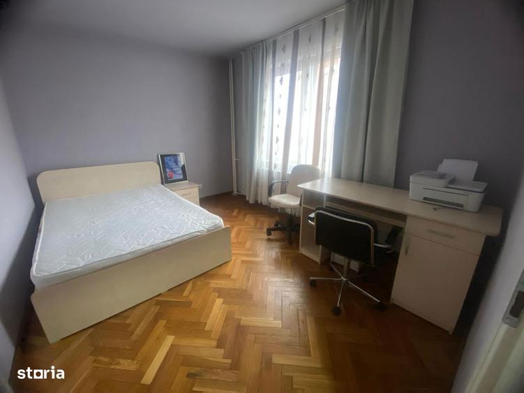 Apartament cu 3 camere decomandat în Rogerius