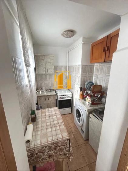 Apartament cu 3 camere semidecomandat în Trivale