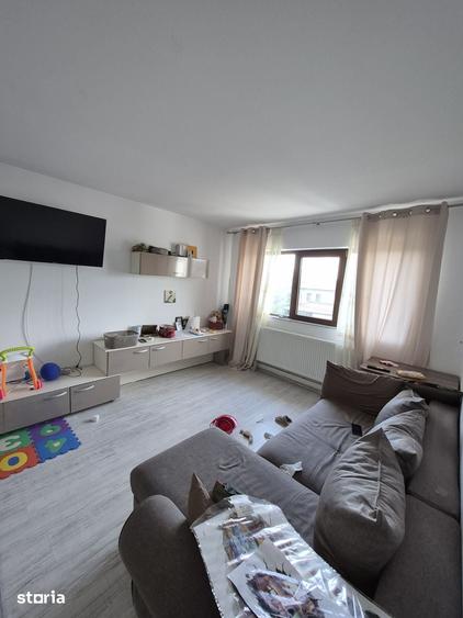 Apartament cu 3 camere decomandat în Valea Lupului