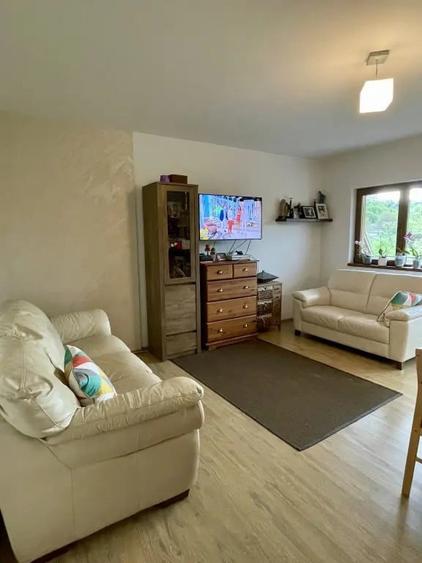 Apartament cu 3 camere decomandat în Câmpului