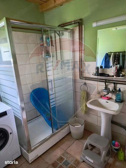 Casă cu 5 camere cu Teren 2000 Mp în Mărgău