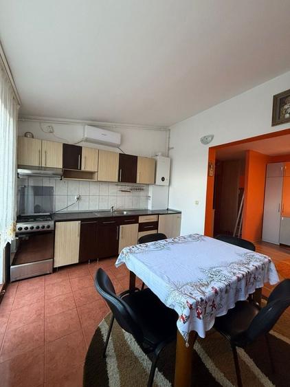 Apartament cu 2 camere semidecomandat în Calea Poplăcii