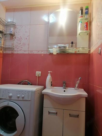 Apartament cu 2 camere decomandat în Confecții