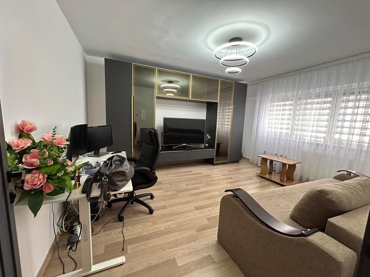Apartament cu 2 camere decomandat, mobilat în George Enescu