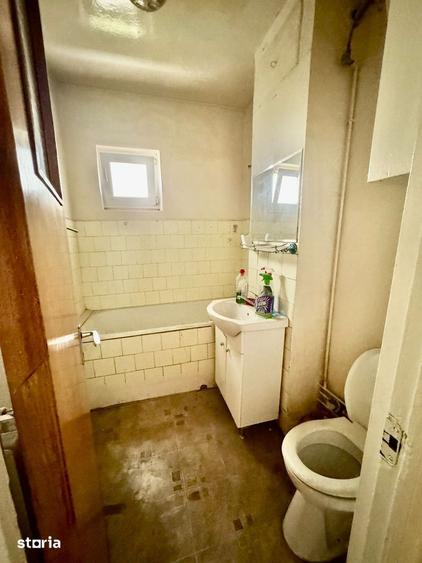 Apartament cu 4 camere în Colentina