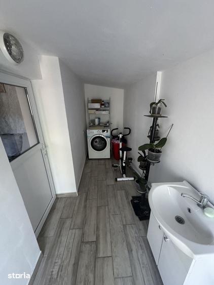 Casă cu 5 camere cu Teren 199 Mp în Rahova