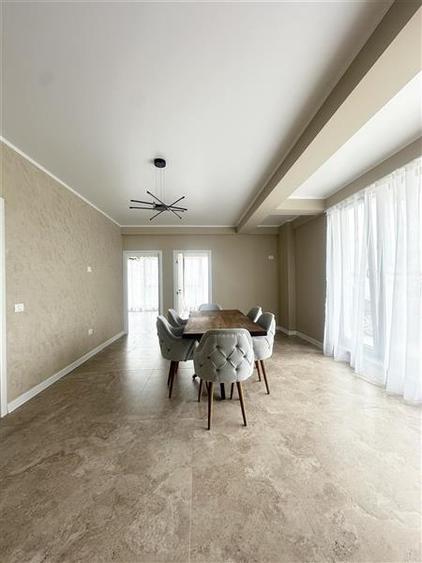 Apartament cu 3 camere decomandat în Nord