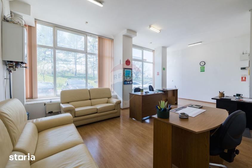 Spațiu comercial, de 38 mp, în Tractorul