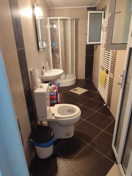 Casă cu 7 camere cu Teren 22000 Mp în Provița de Jos