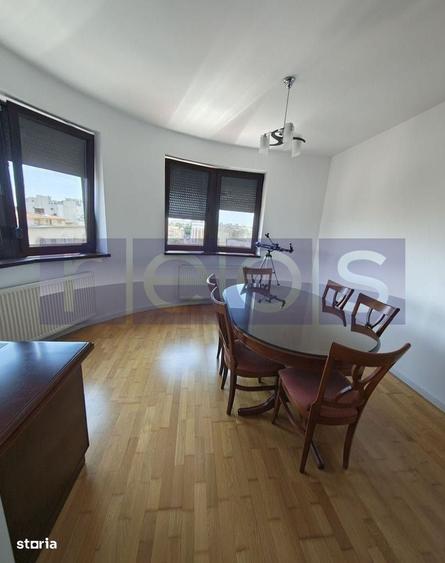 Apartament cu 3 camere decomandat în Foișorul de Foc