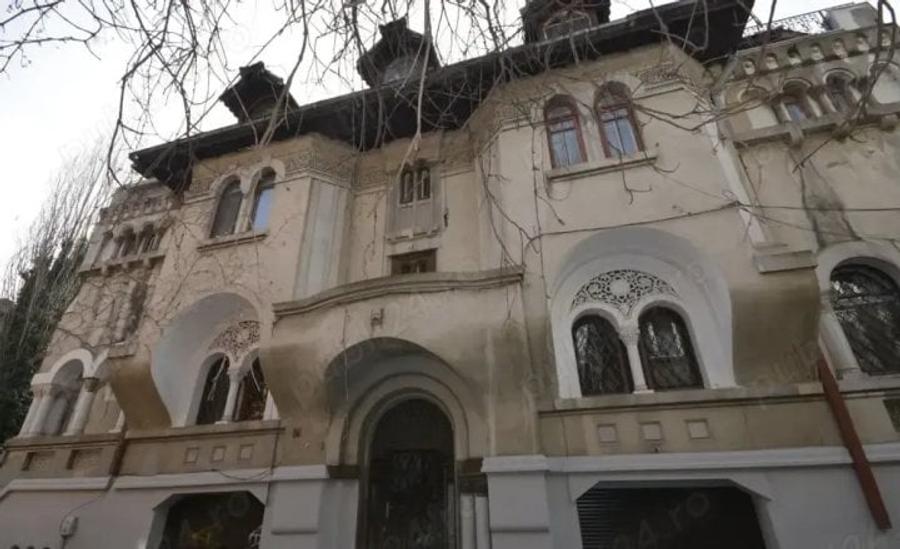 Apartament cu 4 camere semidecomandat, mobilat în Dorobanți