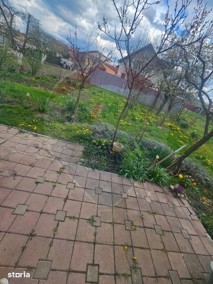 Casă cu 5 camere cu Teren 359 Mp în Central