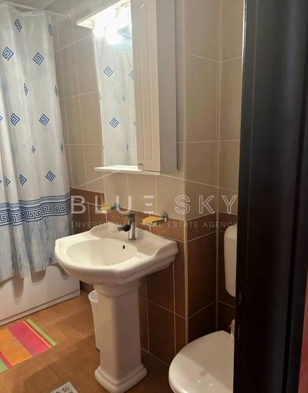 Apartament cu 2 camere decomandat, mobilat în Mamaia
