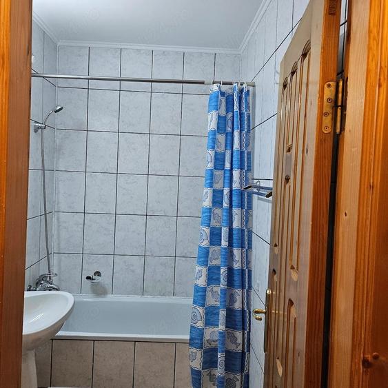 Apartament cu 2 camere semidecomandat în Calea București