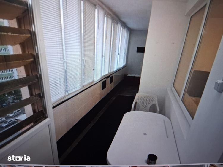Apartament cu 2 camere semidecomandat în Tei