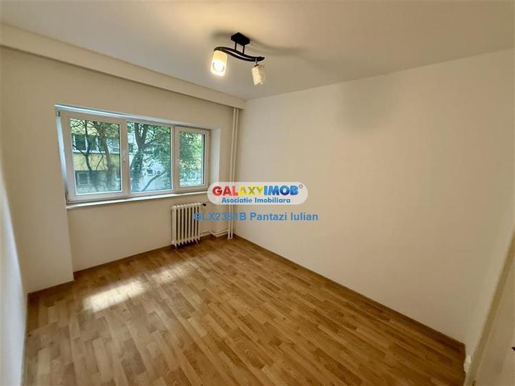 Apartament cu 3 camere decomandat în Doamna Ghica