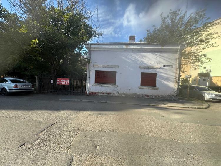 Casă cu 4 camere în Ultracentral
