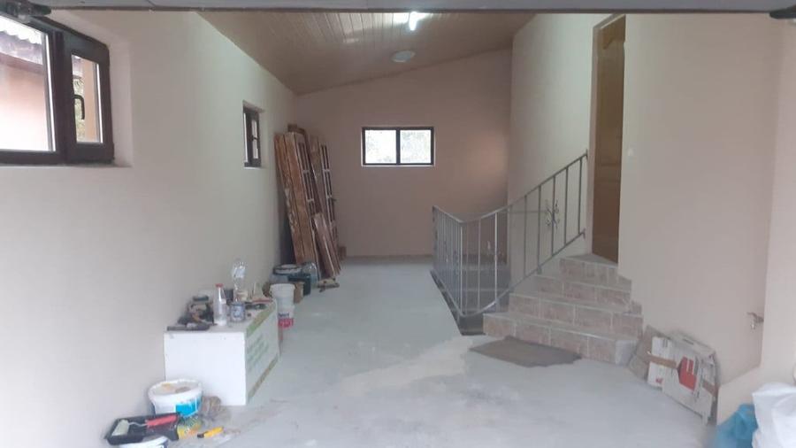 Casă cu 4 camere cu Teren 601 Mp în Vânători