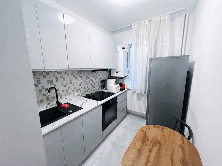 Apartament cu 2 camere, mobilat în Casa de Cultură