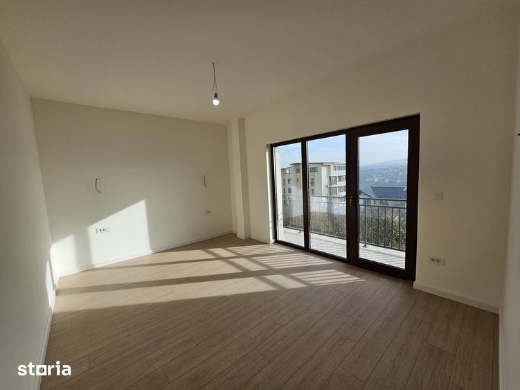 Casă cu 4 camere cu Teren 390 Mp în Central