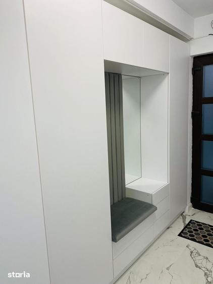 Casă cu 5 camere cu Teren 377 Mp în Rediu