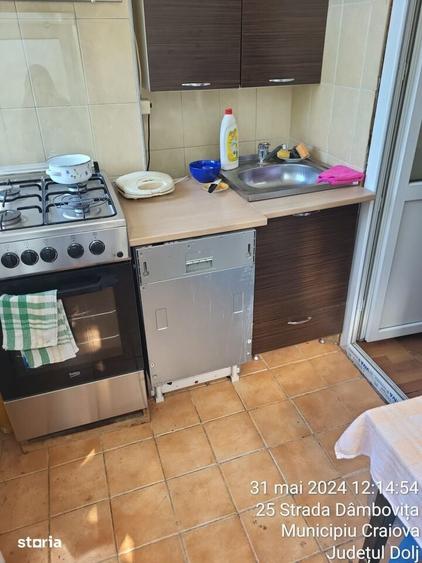 Apartament cu 3 camere decomandat în George Enescu