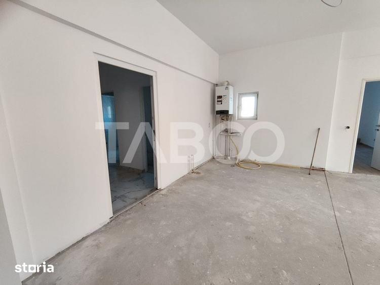 Spațiu comercial, de 2,331 mp, în Central